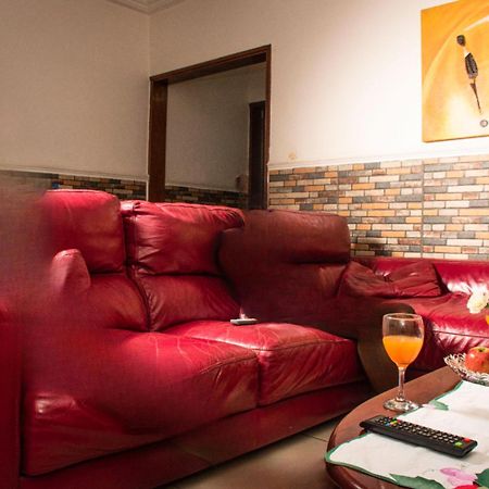 Clos D'Anthony Residence Bonanjo Ντουάλα Εξωτερικό φωτογραφία