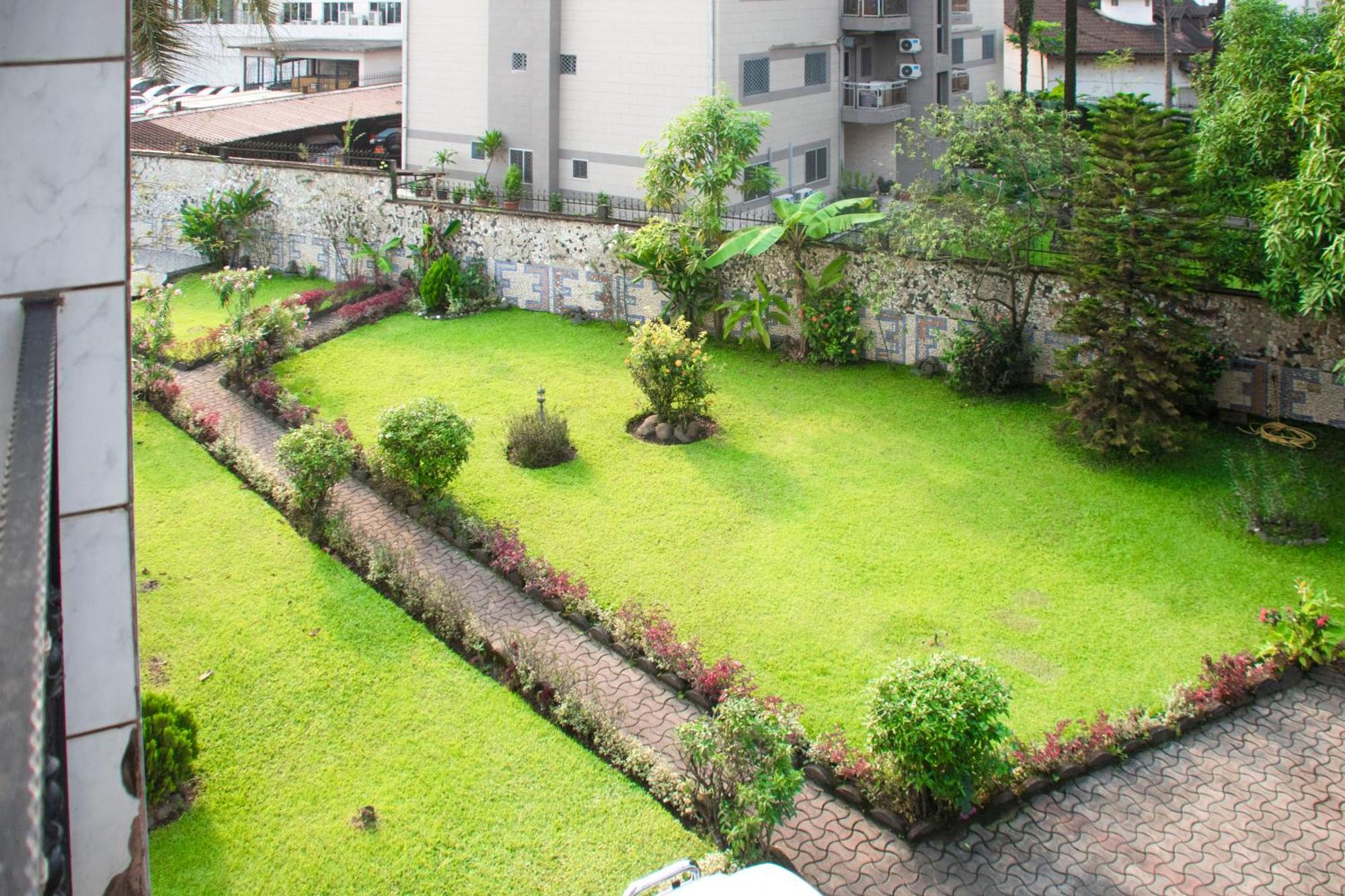Clos D'Anthony Residence Bonanjo Ντουάλα Εξωτερικό φωτογραφία